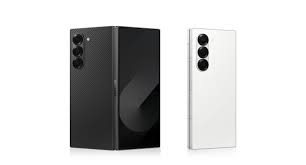 Samsung Z Fold 6 (512GB + 12 RAM)